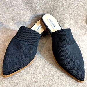 STEVE MADDEN Sz 9 (estimated) Stretchy Top Fabric Pointy Slip On Black Mules